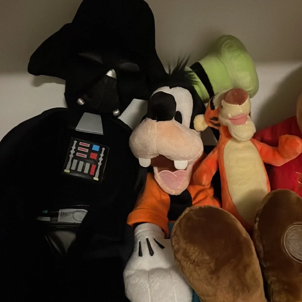 Disney stuffed animals Mickey Mouse Donald Duck Pooh bear Daffy Duck mint - Picture 5 of 5